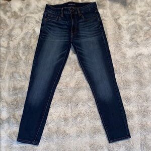 Women's Aeropostale Blue Jeans size 6 short jeans